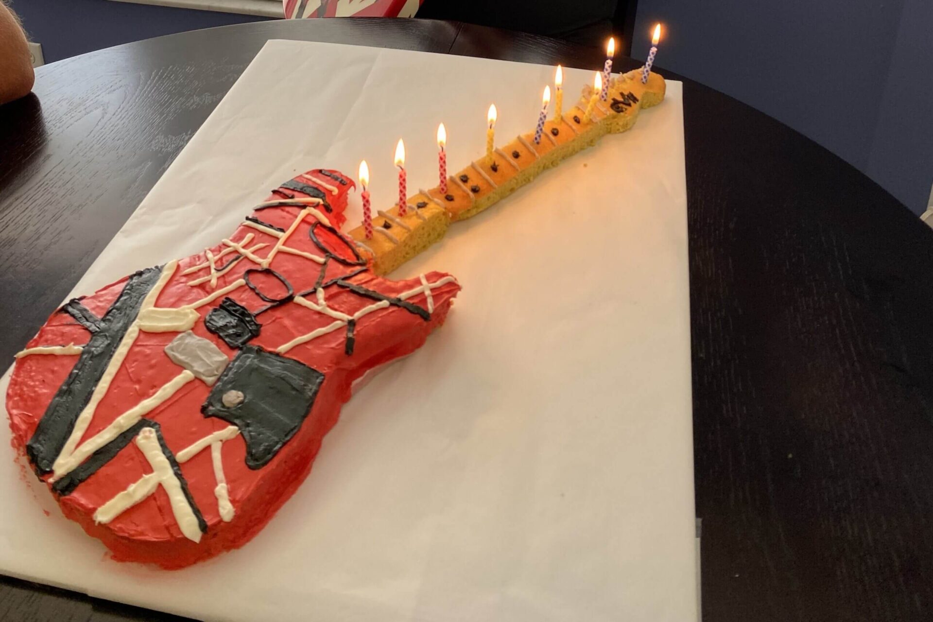 Susan Campos guitar cake